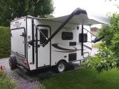 Roulotte Hybride 2014 15FD  qui la chance seulement 2751 livres