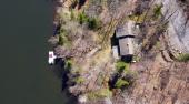 Maison rnove au bord d'un lac -- Tranquillit !