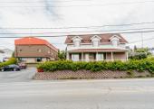 St-Georges-de-Beauce (Chaudire-Appalaches) : Garage commercial  vendre, avec maison 4 chambres sit