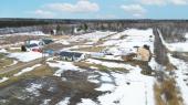 Ste-Sophie (Laurentides) : Domaine équestre de 49 acres, plain-pied de 2 chambres, écurie, pâturages